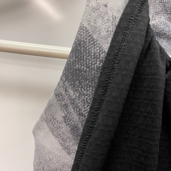 Lululemon Ivivva Twist and Flow Athletic Top Sz 7 - Picture 5 of 11